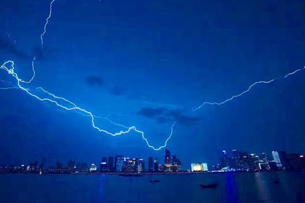 計(jì)算機(jī)網(wǎng)絡(luò)機(jī)房防雷
